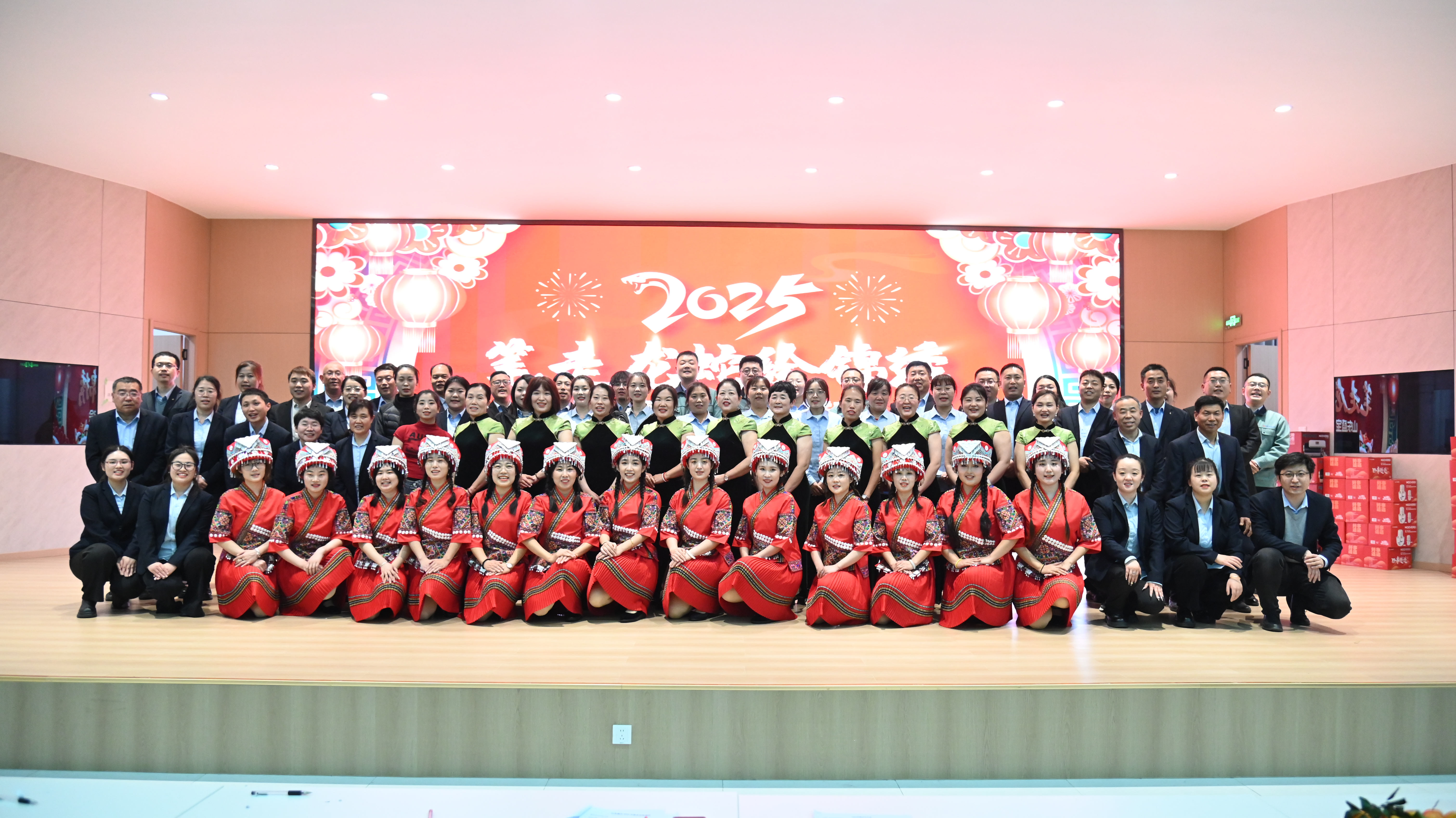 筆走龍蛇繪錦繡|山東盛寶2025迎新春文藝大會